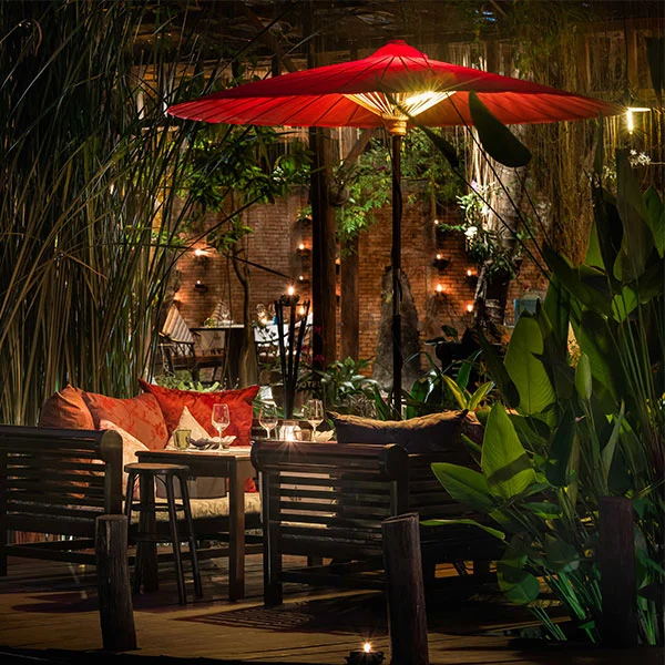 Lily pond table at Manda de Laos